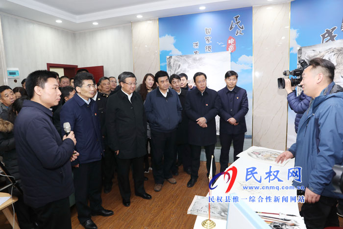 海關總署署長、黨委書記倪岳峰到我縣調(diào)研扶貧工作