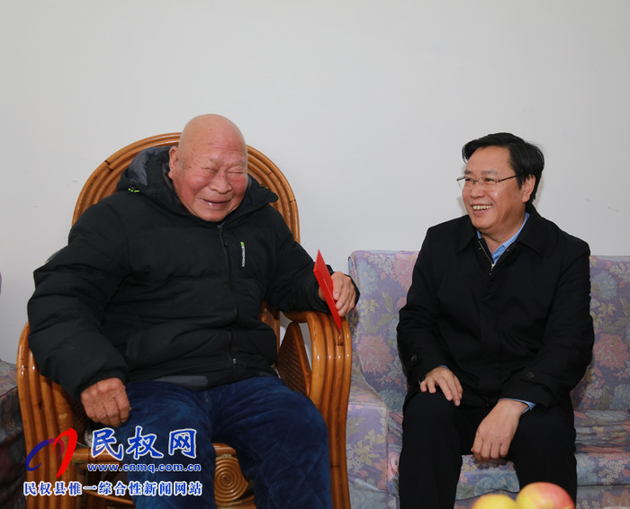 市人大常委會副主任、縣委書記姬脈常走訪慰問困難老黨員、抗日老兵