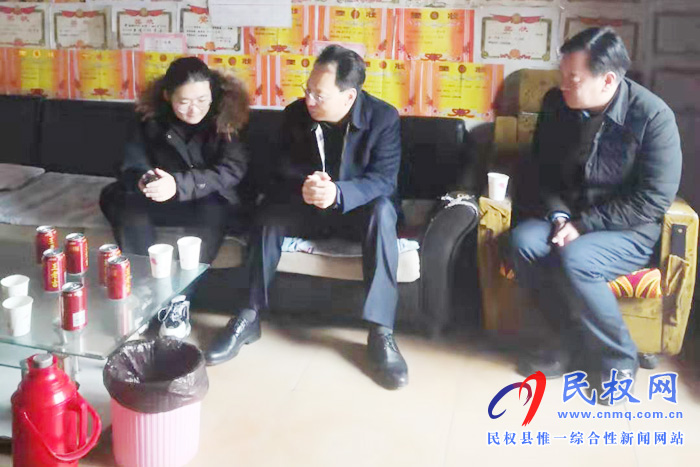 縣委常委、常務副縣長李啟峰慰問“春蕾女童”鄭秋潔