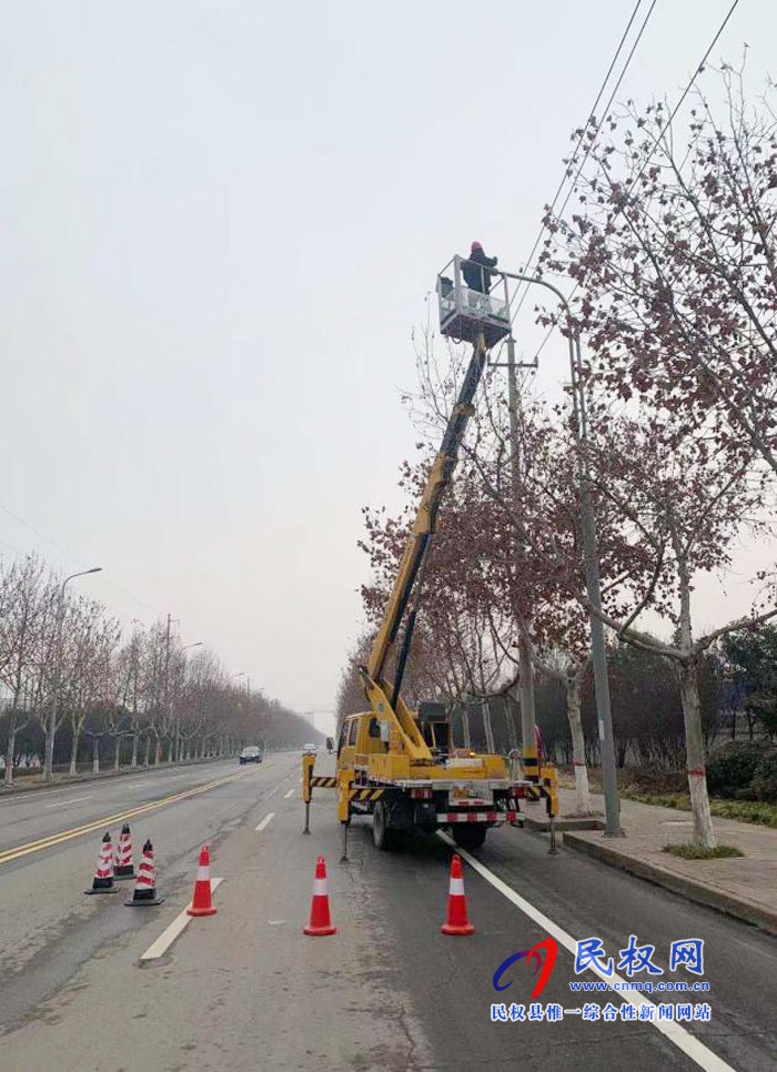 路燈所加強(qiáng)對(duì)路燈設(shè)施的安全排查及檢修 路燈所加強(qiáng)對(duì)路燈設(shè)施的安全排查及檢修