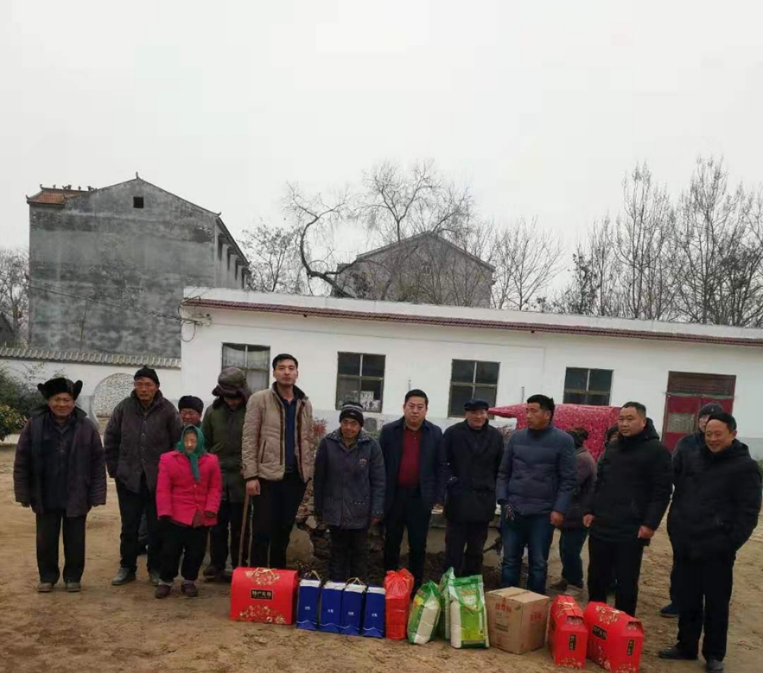 國有民權(quán)縣白云寺林場節(jié)前慰問送溫暖 國有民權(quán)縣白云寺林場節(jié)前慰問送溫暖