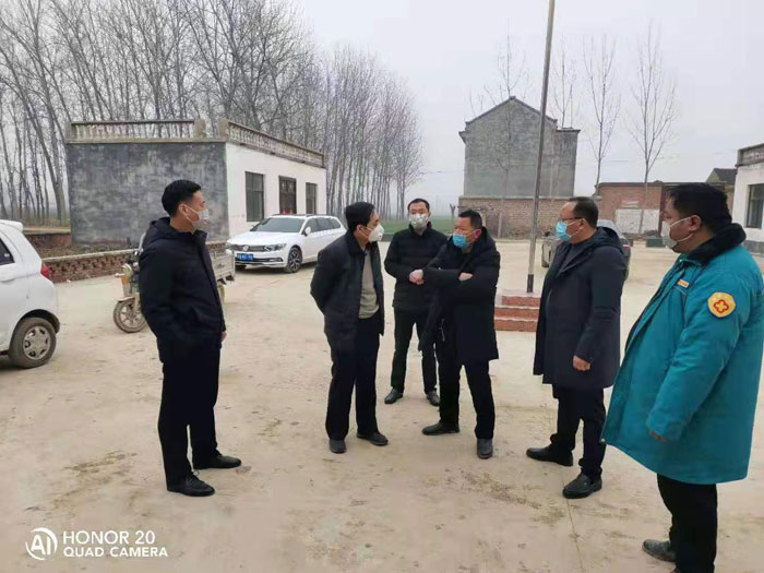 縣委常委、組織部長何玉明到褚廟鄉(xiāng)督導新型冠狀病毒疫情防控工作開展情況