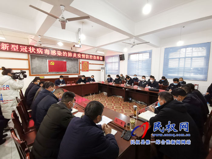 市人大常委會副主任、縣委書記姬脈常查看市場供應工作