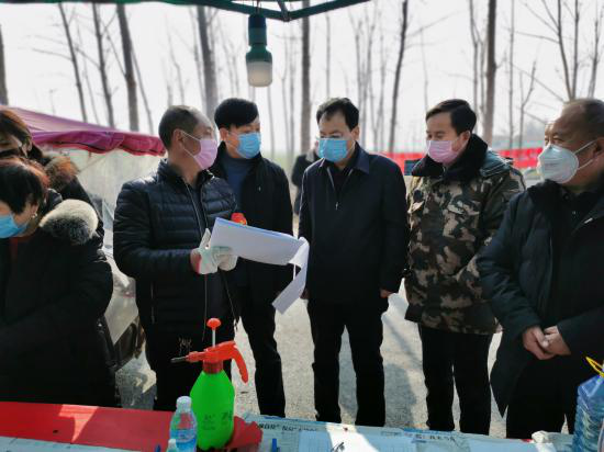縣委常委、常務副縣長李啟峰到林七鄉(xiāng)實地督導新冠肺炎疫情防控工作開展情況