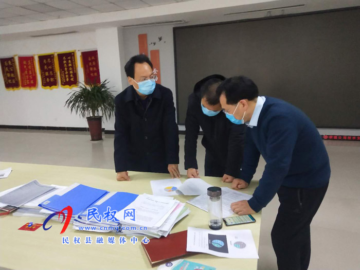 縣委常委、常務(wù)副縣長李啟峰到縣12345熱線調(diào)研