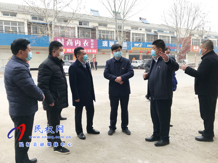 縣委副書記、縣長張團結查看疫情防控和企業(yè)復工復產(chǎn)工作