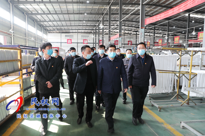 市委書記王戰(zhàn)營到我縣綠洲街道辦事處吳莊村開展“三·五”基層工作日活動(dòng) 市委書記王戰(zhàn)營到我縣綠洲街道辦事處吳莊村開展“三·五”基層工作日活動(dòng)