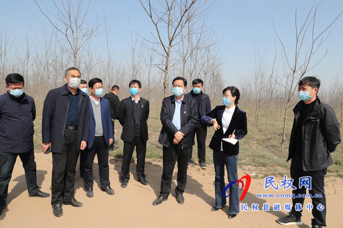 市人大常委會(huì)副主任、縣委書記姬脈常開展走訪服務(wù)工業(yè)企業(yè)活動(dòng)