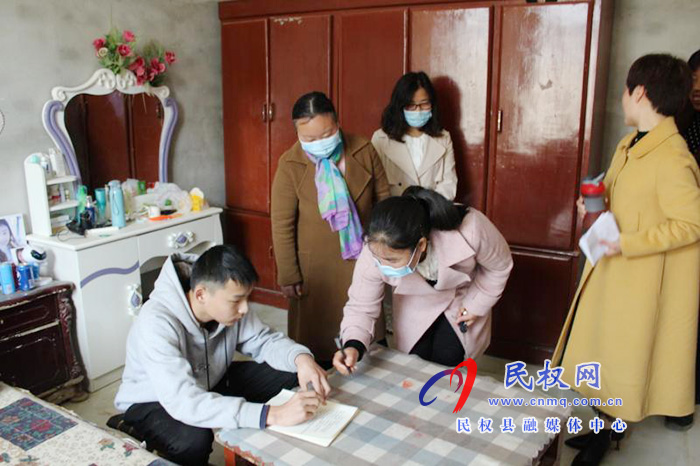 民權(quán)縣實(shí)驗(yàn)中學(xué)開展疫情下的家訪活動(dòng) 民權(quán)縣實(shí)驗(yàn)中學(xué)開展疫情下的家訪活動(dòng)