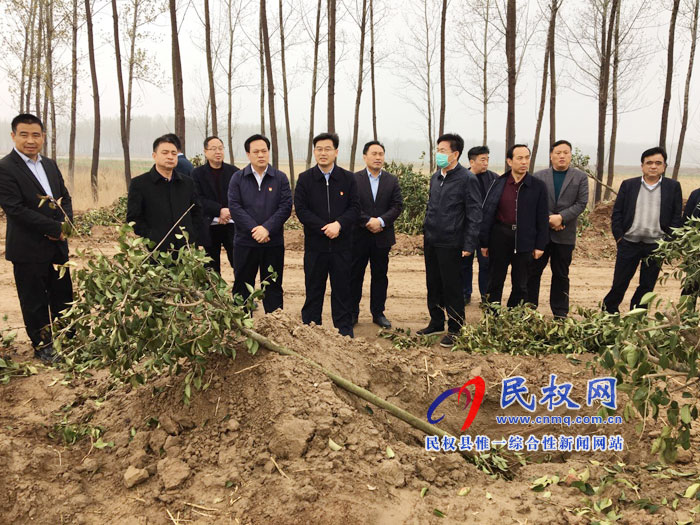 縣委副書記、縣長張團(tuán)結(jié)到我縣部分鄉(xiāng)鎮(zhèn)調(diào)研