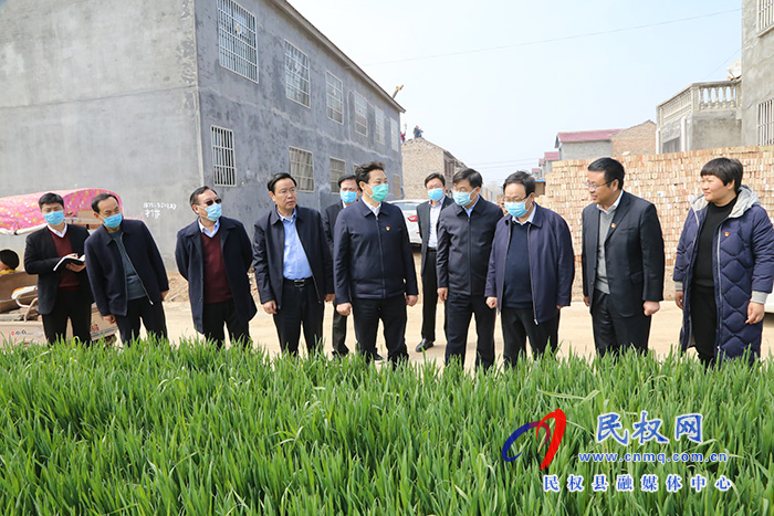 市長(zhǎng)張建慧到民權(quán)調(diào)研督導(dǎo)森林防火工作 市長(zhǎng)張建慧到民權(quán)調(diào)研督導(dǎo)森林防火工作
