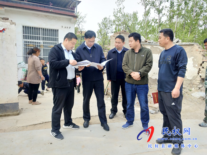 縣委常委、紀(jì)委書記、監(jiān)察委主任張亞光到胡集鄉(xiāng)督導(dǎo)決戰(zhàn)決勝脫貧攻堅問題整改工作