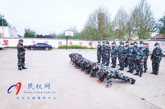 王橋鎮(zhèn):基干民兵忙訓練 提升素質強本領 王橋鎮(zhèn):基干民兵忙訓練 提升素質強本領