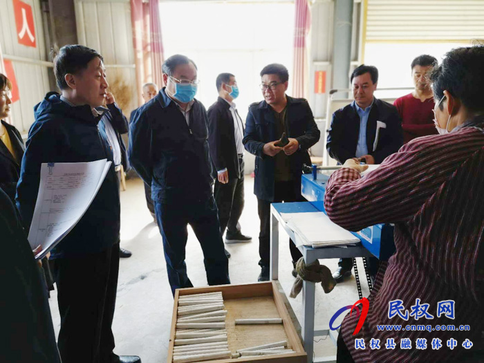 市委常委、常務(wù)副市長(zhǎng)吳祖明深入龍?zhí)伶?zhèn)邢莊村開(kāi)展“三?五”基層工作日活動(dòng)
