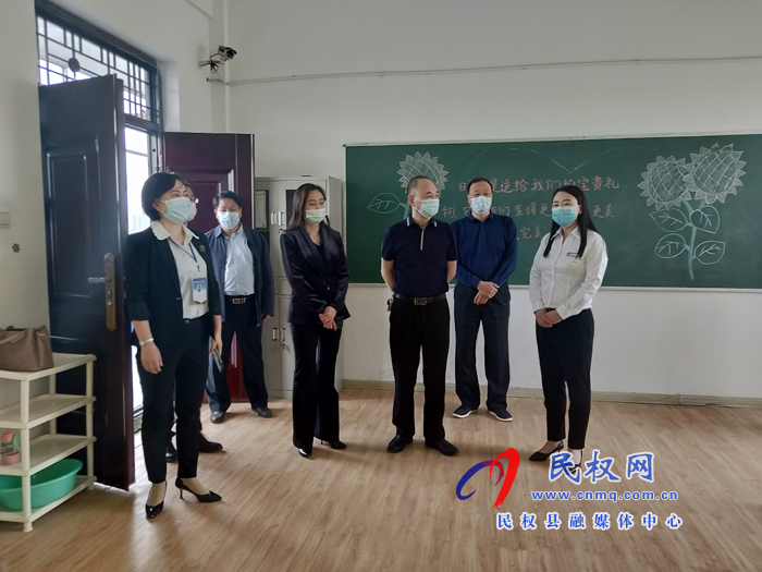 義務(wù)教育發(fā)展基本均衡縣市級復(fù)核檢查組到我縣進(jìn)行檢查評估