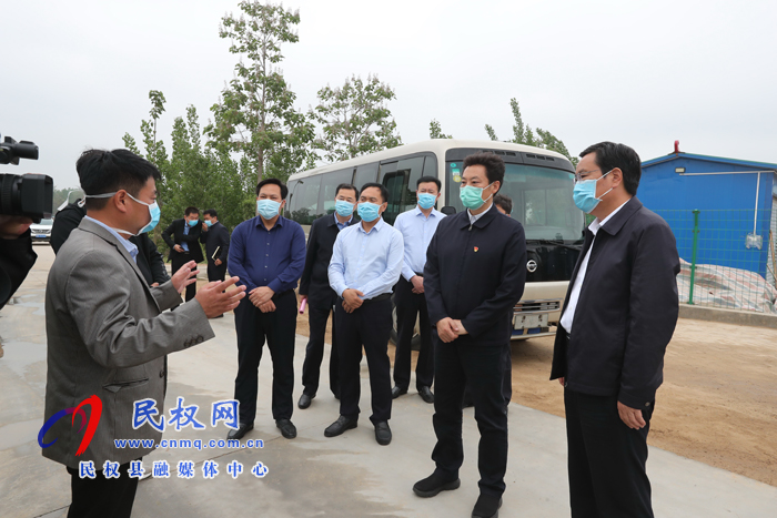 張建慧在民權(quán)調(diào)研產(chǎn)業(yè)扶貧工作時強(qiáng)調(diào) 發(fā)揮產(chǎn)業(yè)扶貧關(guān)鍵作用 創(chuàng)新完善利益聯(lián)結(jié)機(jī)制 確保如期完成脫貧攻堅(jiān)目標(biāo)任 張建慧在民權(quán)調(diào)研產(chǎn)業(yè)扶貧工作時強(qiáng)調(diào) 發(fā)揮產(chǎn)業(yè)扶貧關(guān)鍵作用 創(chuàng)新完善利益聯(lián)結(jié)機(jī)制 確保如期完成脫貧攻堅(jiān)目標(biāo)任