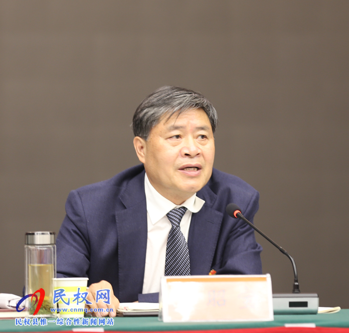 市政協(xié)主席曾昭寶，市委常委、常務副市長吳祖明參加民權(quán)代表團審議市政府工作報告和計劃、財政工作報告