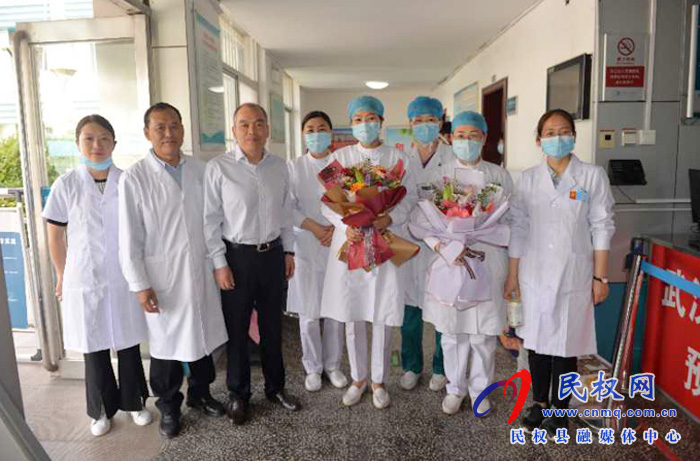 512國際護士節(jié)院領導慰問白衣天使 512國際護士節(jié)院領導慰問白衣天使