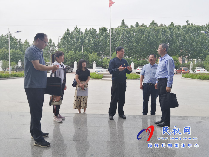 縣委常委、副縣長房季會見許昌市保稅物流中心建設考察團