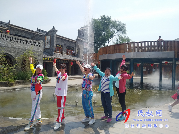 民權(quán):美麗鄉(xiāng)村行輕松快樂之旅啟動(dòng) 民權(quán):美麗鄉(xiāng)村行輕松快樂之旅啟動(dòng)