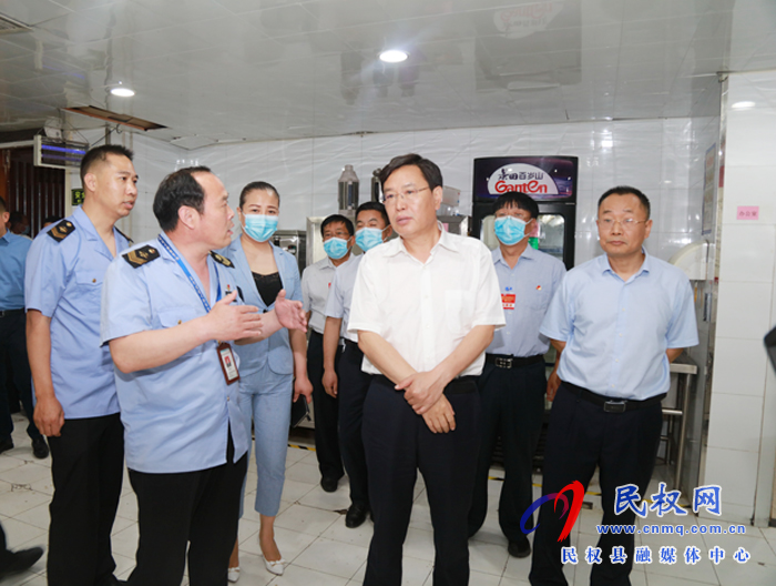 市人大常委會副主任、縣委書記姬脈常檢查兩會準備工作