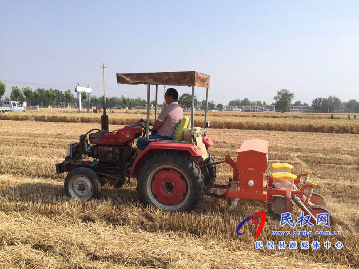 花園鄉(xiāng):夏收夏種正當(dāng)時(shí) 花園鄉(xiāng):夏收夏種正當(dāng)時(shí)