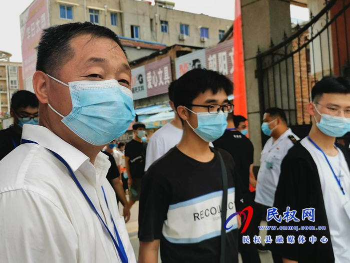 高溫下的堅守 高溫下的堅守