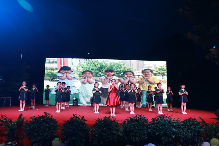 滿滿的儀式感！民權(quán)東區(qū)實(shí)驗(yàn)幼兒園迎來(lái)畢業(yè)季