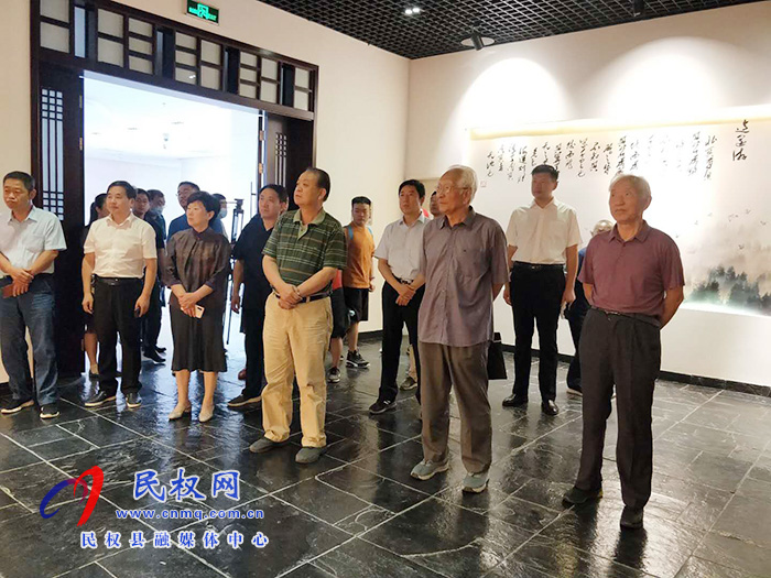 “商丘與黃河論壇”專家考察組一行蒞臨民權考察 “商丘與黃河論壇”專家考察組一行蒞臨民權考察