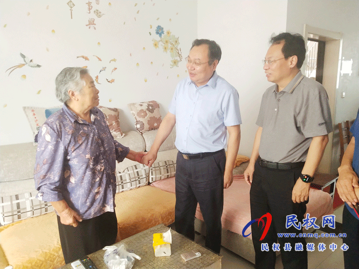 市委常委、常務(wù)副市長吳祖明到我縣走訪慰問軍人重點優(yōu)撫對象