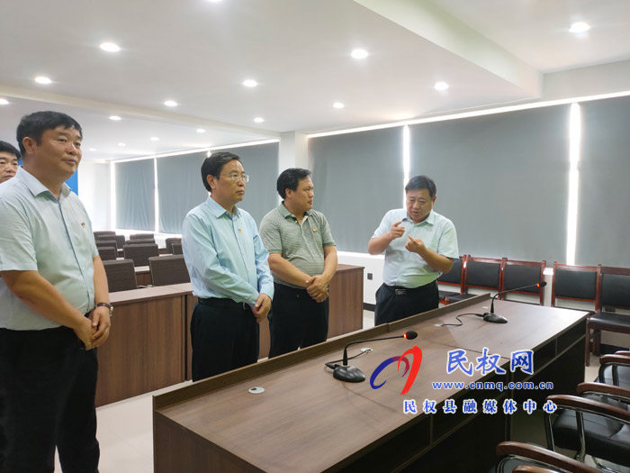 市人大常委會(huì)副主任、縣委書記姬脈常調(diào)研依法治縣、法治鄉(xiāng)村建設(shè)及“黨建＋一中心四平臺(tái)”建設(shè)工作