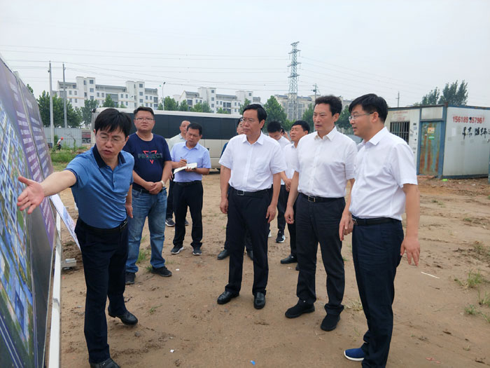市長張建慧到民權(quán)縣調(diào)研脫貧攻堅和產(chǎn)業(yè)發(fā)展工作 市長張建慧到民權(quán)縣調(diào)研脫貧攻堅和產(chǎn)業(yè)發(fā)展工作