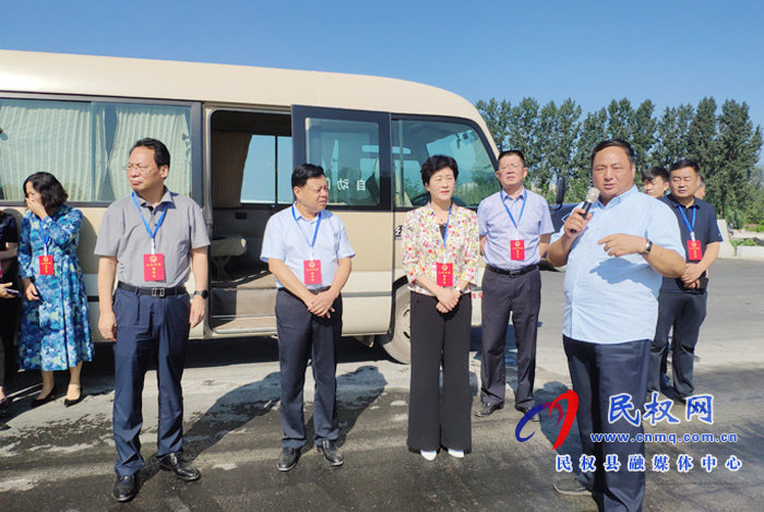 縣人大視察我縣地方糧油收儲(chǔ)“一園三?！敝攸c(diǎn)項(xiàng)目城市建設(shè)與管理工作