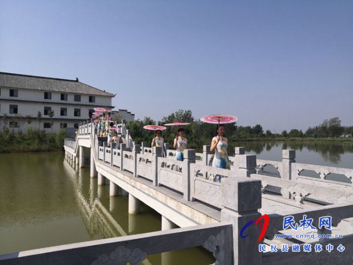 “醉美”旗袍秀，驚艷水上任莊——“小江南”