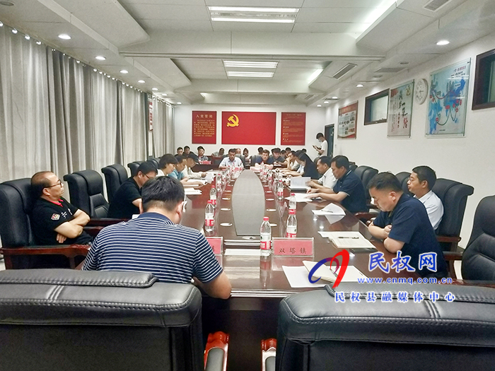 “農(nóng)媒總編走基層?鄉(xiāng)村振興中原行”采訪座談會(huì)在我縣召開 “農(nóng)媒總編走基層?鄉(xiāng)村振興中原行”采訪座談會(huì)在我縣召開