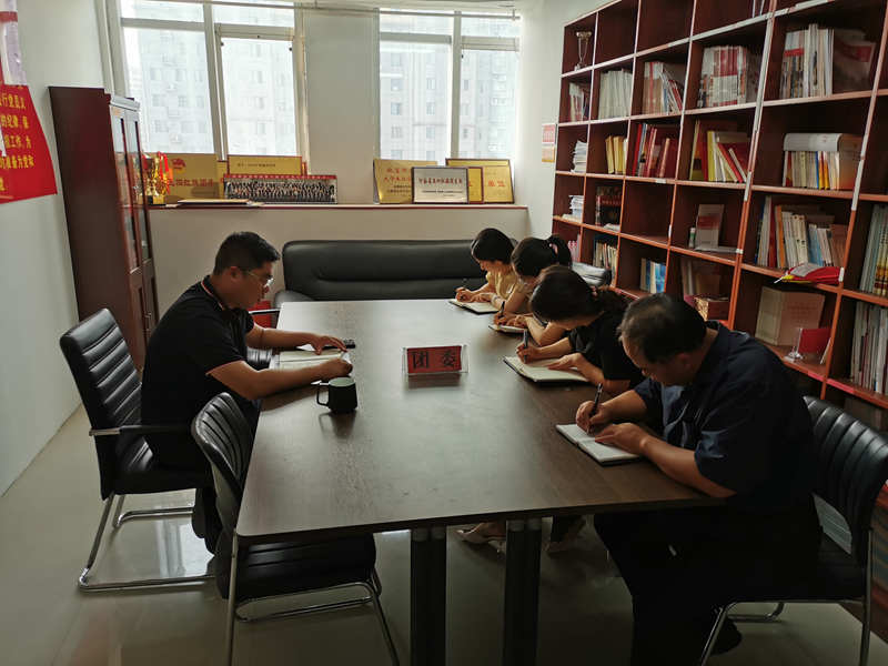 團(tuán)縣委傳達(dá)學(xué)習(xí)縣脫貧攻堅(jiān)問題整改暨總攻動(dòng)員會(huì)精神 團(tuán)縣委傳達(dá)學(xué)習(xí)縣脫貧攻堅(jiān)問題整改暨總攻動(dòng)員會(huì)精神