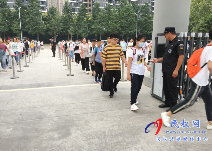 縣民族學(xué)校全體師生錯(cuò)峰有序開學(xué) 縣民族學(xué)校全體師生錯(cuò)峰有序開學(xué)