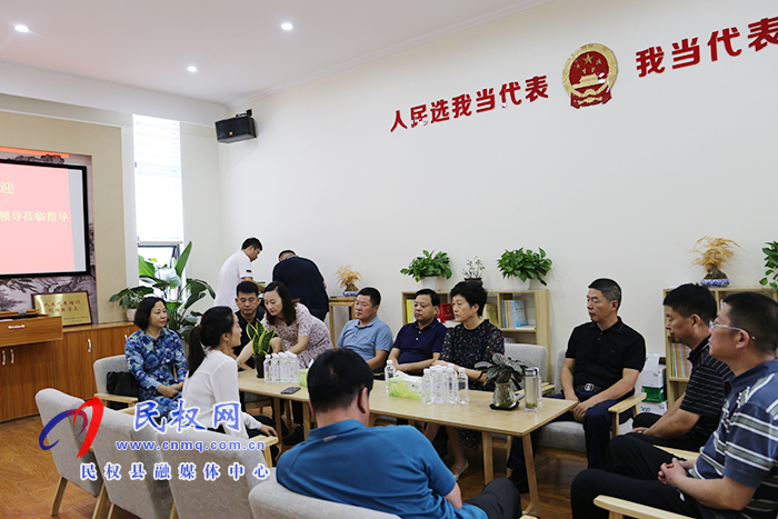 縣人大常委會主任周燕帶隊赴成都市雙流區(qū)、郫都區(qū)人大考察學習