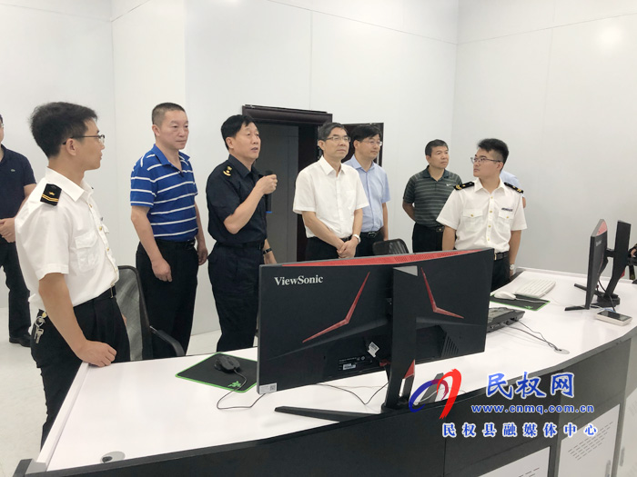 海關(guān)總署副署長(zhǎng)、黨委委員王令浚帶隊(duì)到我縣調(diào)研扶貧和海關(guān)建設(shè)等工作