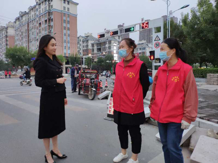 副縣長朱琳走訪慰問堅守一線的交通勸導(dǎo)志愿者 副縣長朱琳走訪慰問堅守一線的交通勸導(dǎo)志愿者