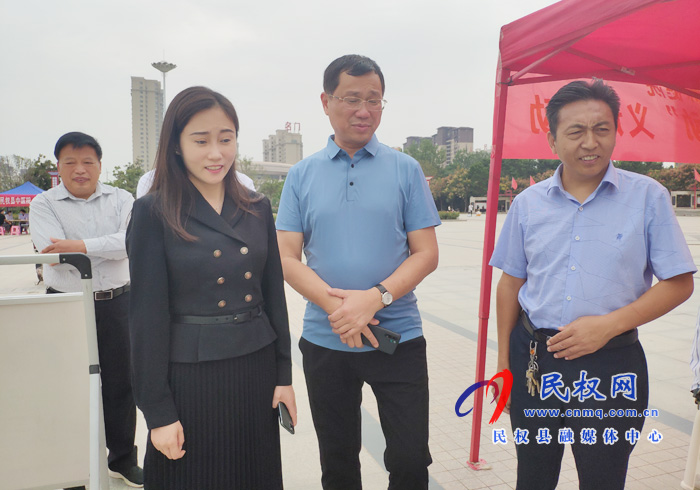 我縣衛(wèi)健委開展“服務(wù)百姓 健康行動(dòng)”義診周活動(dòng) 我縣衛(wèi)健委開展“服務(wù)百姓 健康行動(dòng)”義診周活動(dòng)