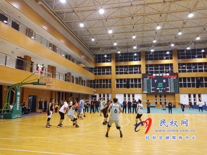 民權(quán)縣基層黨建培訓(xùn)班與海關(guān)管理干部學(xué)院舉辦籃球友誼賽 民權(quán)縣基層黨建培訓(xùn)班與海關(guān)管理干部學(xué)院舉辦籃球友誼賽