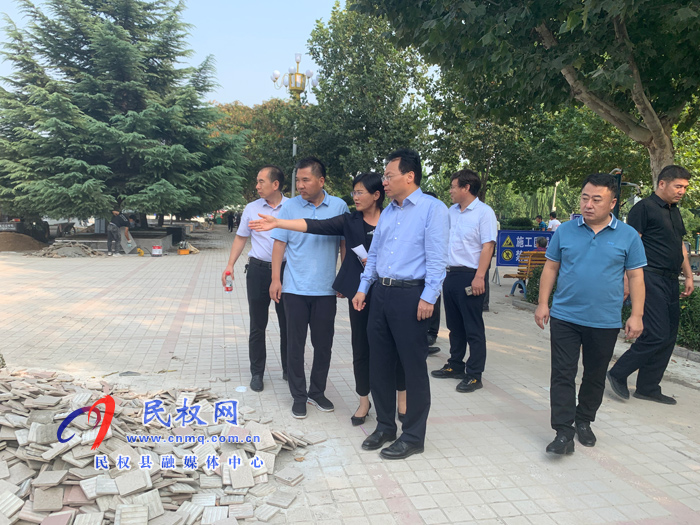 縣委常委、常務(wù)副縣長(zhǎng)李啟峰督導(dǎo)我縣創(chuàng)建全國(guó)文明城工作