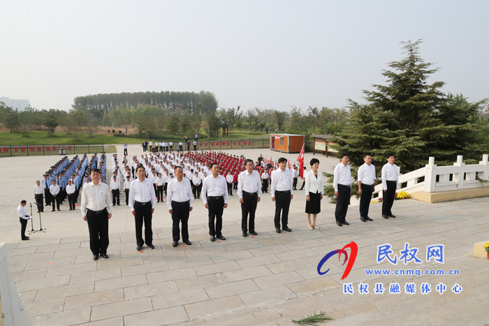 我縣舉行烈士公祭日活動(dòng) 我縣舉行烈士公祭日活動(dòng)