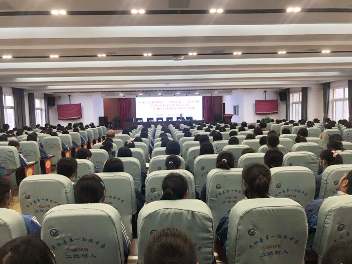 民權(quán)縣檢察院、團(tuán)縣委、縣婦聯(lián)開展法律進(jìn)校園系列活動——女童自我保護(hù)知識講座