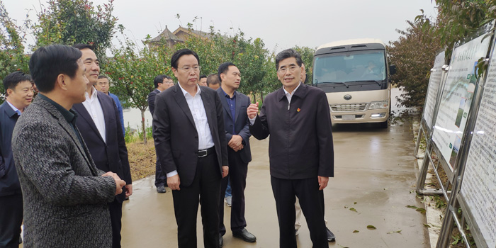 副省長(zhǎng)、市委書記王戰(zhàn)營(yíng)到我縣開展“三·五”基層工作日活動(dòng)