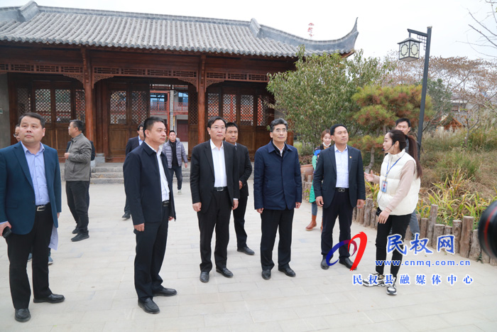 副省長(zhǎng)、市委書記王戰(zhàn)營(yíng)到民權(quán)縣聯(lián)系點(diǎn)開展“三·五”基層工作日活動(dòng)