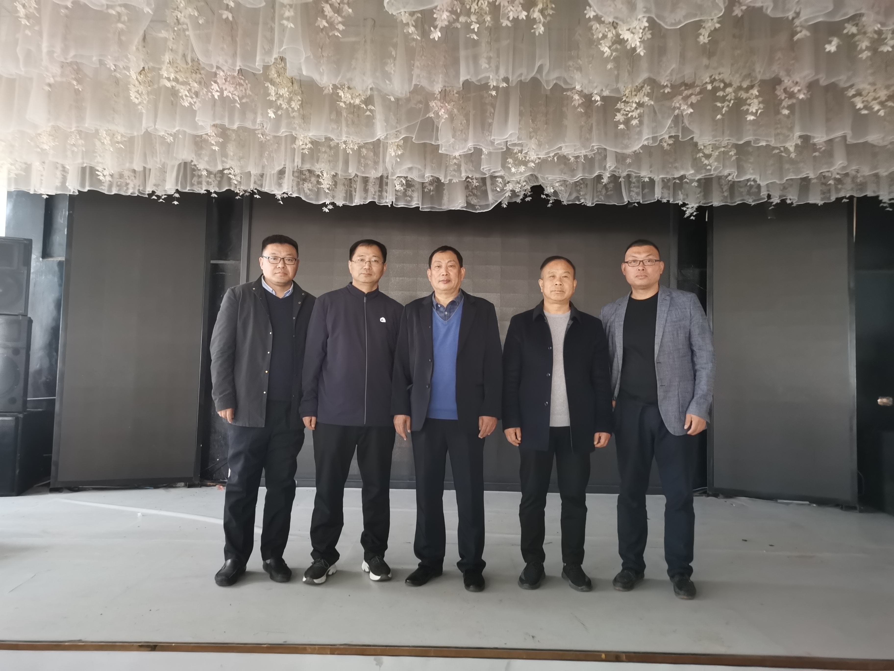 張同鑒先生到北關(guān)鎮(zhèn)中心校做學(xué)改專題報(bào)告 張同鑒先生到北關(guān)鎮(zhèn)中心校做學(xué)改專題報(bào)告