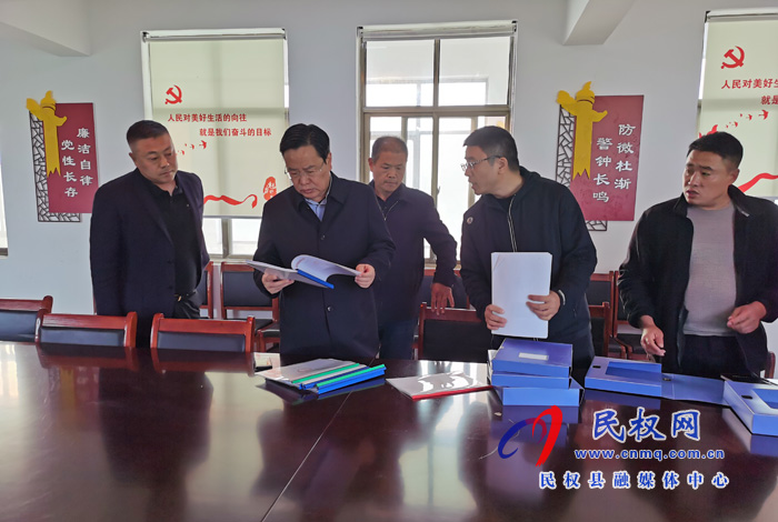市人大常委會(huì)副主任、縣委書記姬脈常到我縣部分鄉(xiāng)鎮(zhèn)督導(dǎo)脫貧攻堅(jiān)工作