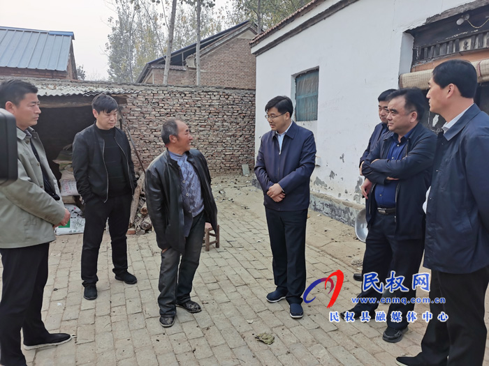 縣委副書記、縣長張團結(jié)到我縣部分鄉(xiāng)鎮(zhèn)督導脫貧攻堅工作